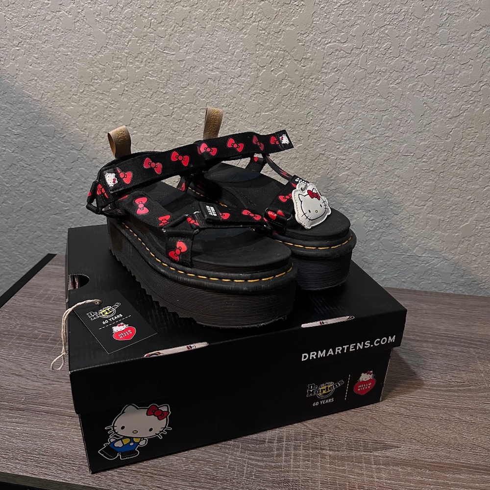 Dr Martens Hello Kitty Sandals Vegan Platforms Size 7 US womens